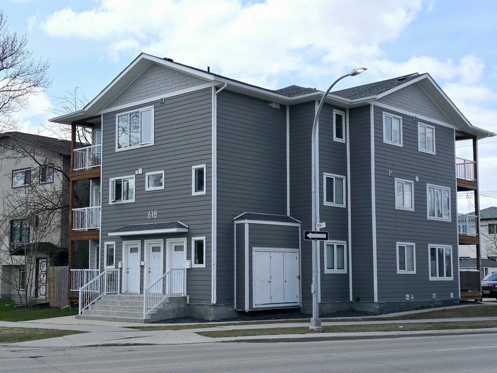 618 Spence St, Winnipeg, Manitoba, ,Investment,Sale,Spence,2293